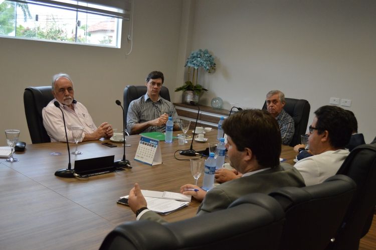 Reunião do Conselho de Administração com a Diretoria da UNIMED-DOURADOS